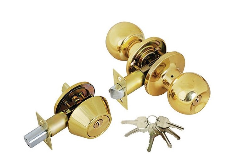 ADIR - ENTRY DOOR KNOB COMBO LOCK SET WITH DEADBOLT AND 6 KW1 KEYS (BRASS FINISH US3)