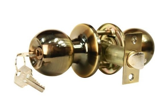 ADIR - KEYED ENTRY DOOR KNOB WITH 2 KW1 KEYS (ANTIQUE BRASS FINISH US5)